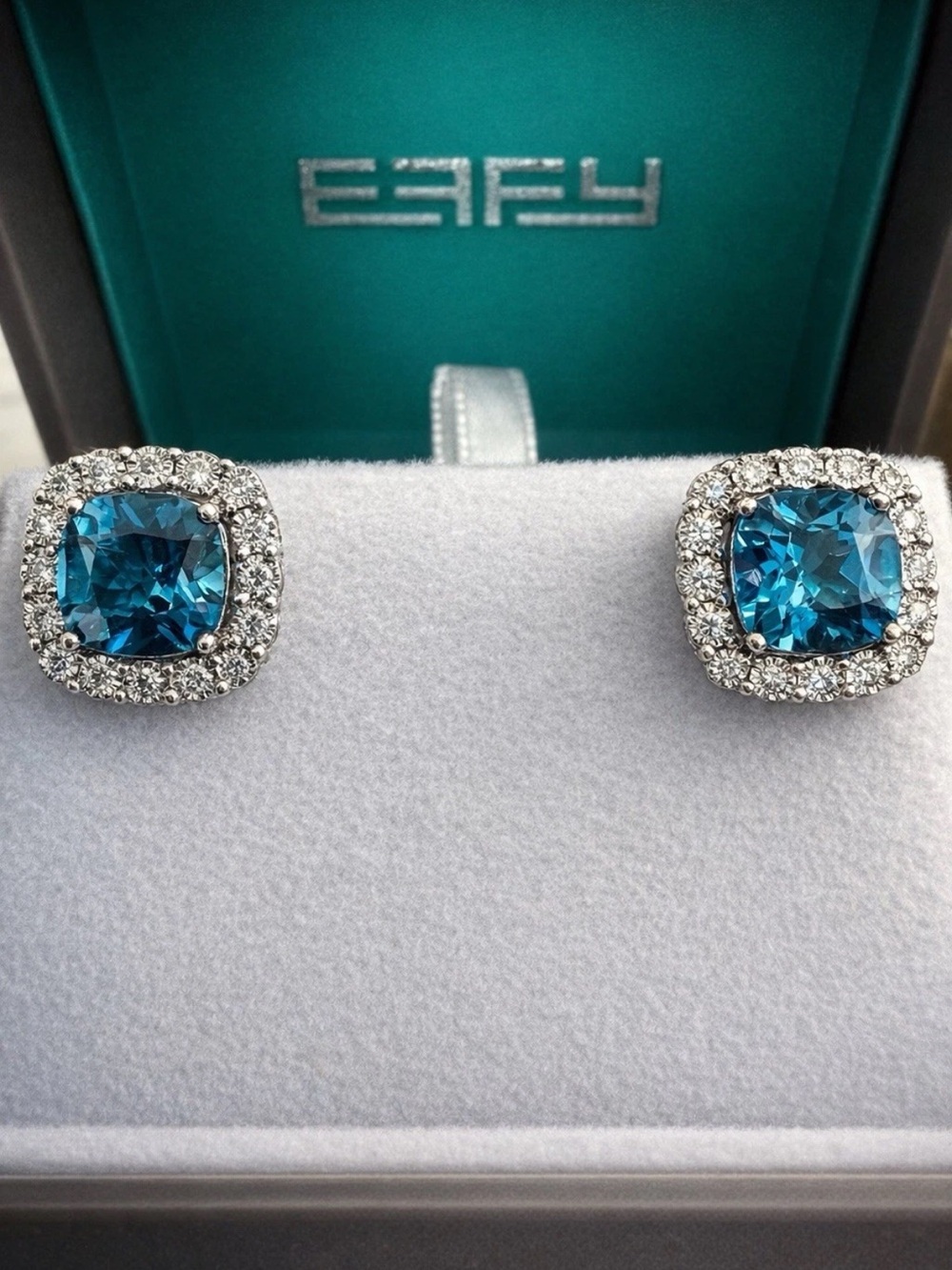 Effy 925 Sterling Silver Diamond London Blue Topaz ladies Stud earrings/Gift